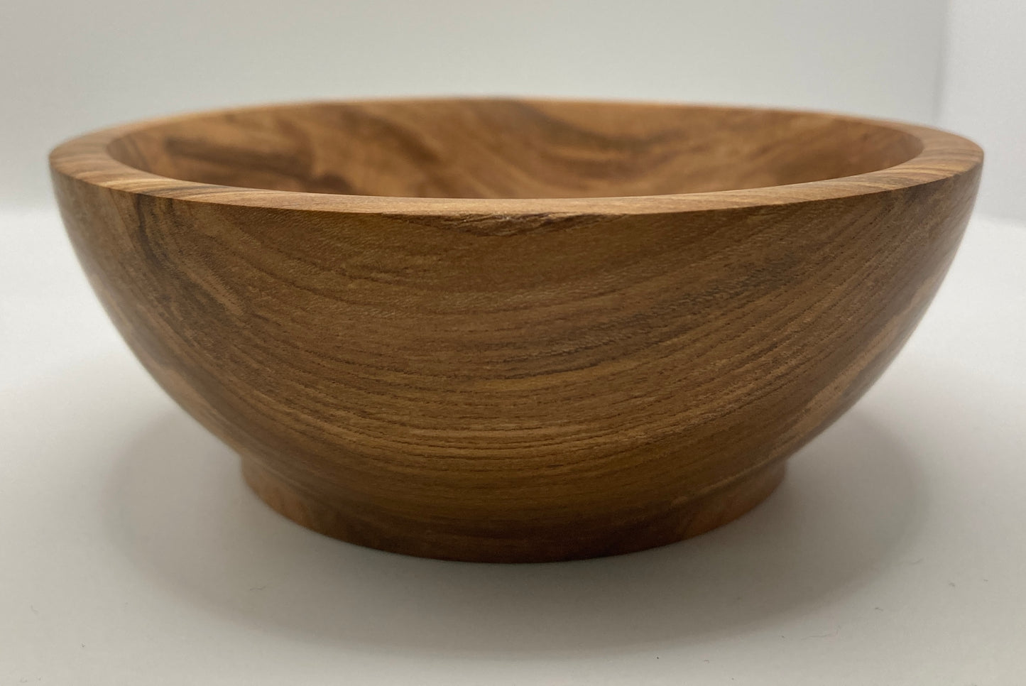 Gedrechselte Schüssel aus Marillenholz - Seitenansicht